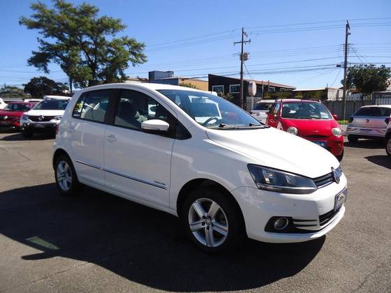 VOLKSWAGEN FOX 1.6 MSI HIGHLINE 16V FLEX 4P AUTOMATIZADO VOLKSWAGEN FOX 1.6 MSI HIGHLINE 16V FLEX 4P AUTOMATIZADO